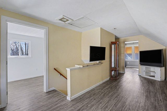 1033 E 22nd Avenue, Columbus, OH 43211