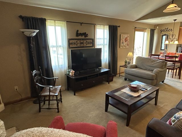 2504 BISON Court, Erie, PA 16509