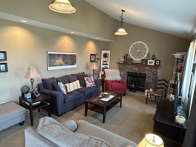 2504 BISON Court, Erie, PA 16509