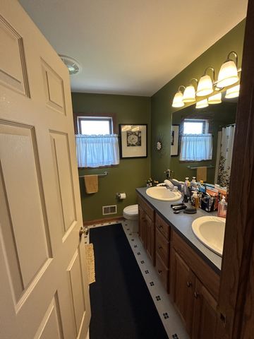 2504 BISON Court, Erie, PA 16509