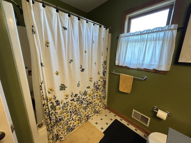 2504 BISON Court, Erie, PA 16509