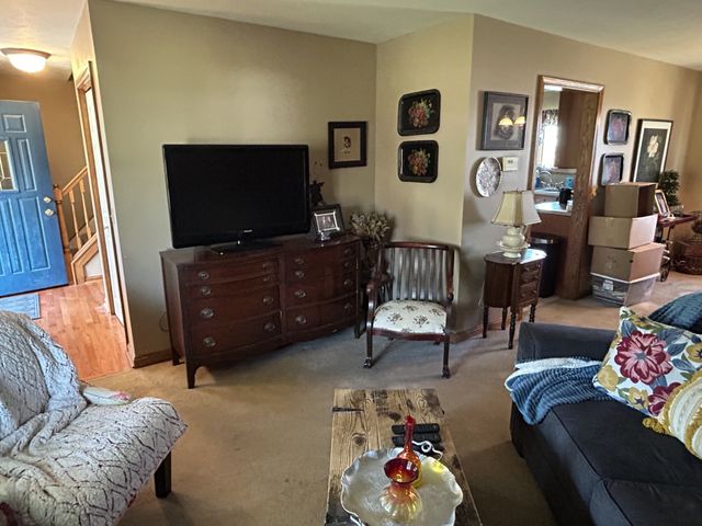 2504 BISON Court, Erie, PA 16509