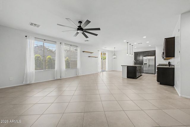 12039 W TETHER Trail, Peoria, AZ 85383