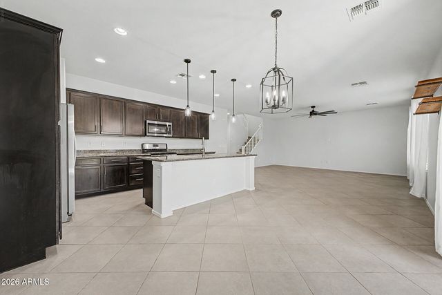 12039 W TETHER Trail, Peoria, AZ 85383