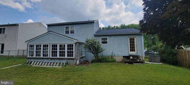 6 BROADLEAF DR, Newark, DE 19702