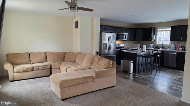 6784 HERBST RD, Red Lion, PA 17356
