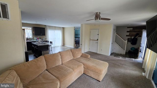 6784 HERBST RD, Red Lion, PA 17356