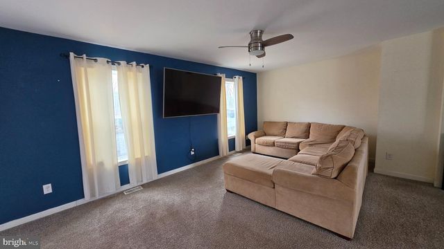 6784 HERBST RD, Red Lion, PA 17356