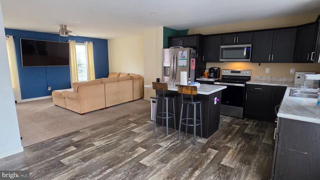 6784 HERBST RD, Red Lion, PA 17356