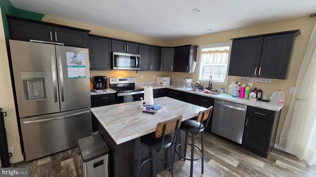 6784 HERBST RD, Red Lion, PA 17356