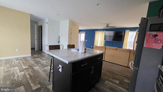 6784 HERBST RD, Red Lion, PA 17356