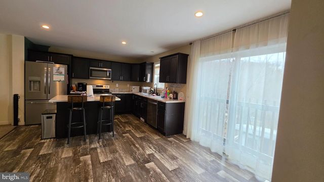 6784 HERBST RD, Red Lion, PA 17356