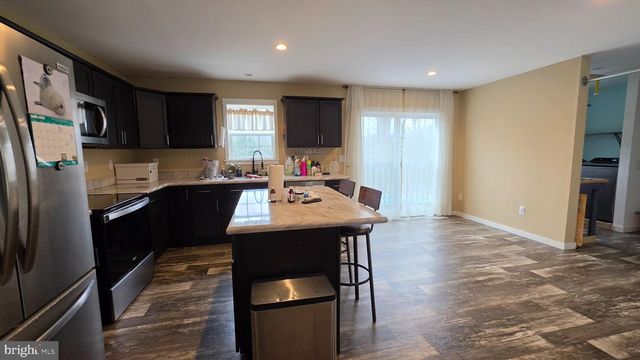 6784 HERBST RD, Red Lion, PA 17356