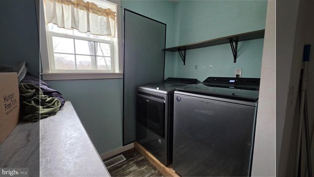 6784 HERBST RD, Red Lion, PA 17356