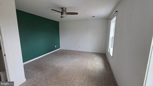 6784 HERBST RD, Red Lion, PA 17356