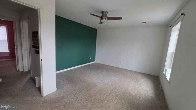 6784 HERBST RD, Red Lion, PA 17356