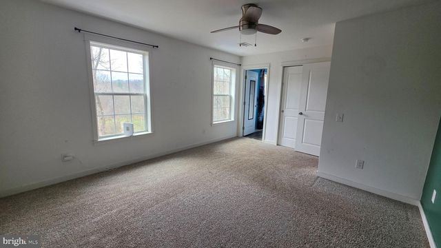 6784 HERBST RD, Red Lion, PA 17356