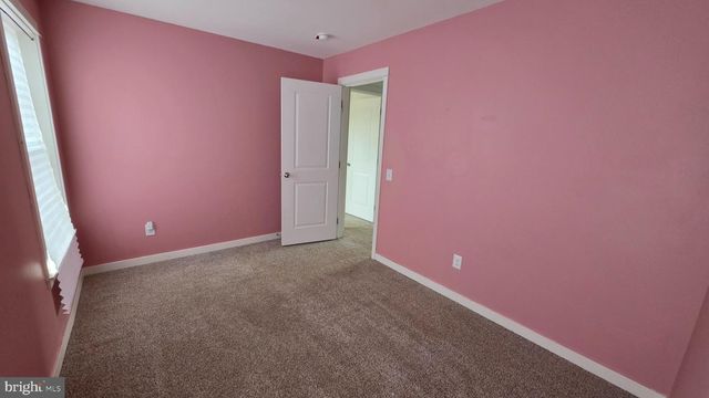 6784 HERBST RD, Red Lion, PA 17356
