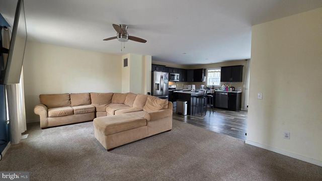 6784 HERBST RD, Red Lion, PA 17356