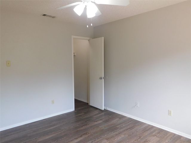 12003 Arrowwood DR B, Austin, TX 78727