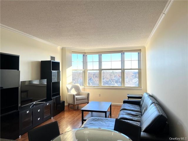 300 Mamaroneck Avenue 718, White Plains, NY 10605