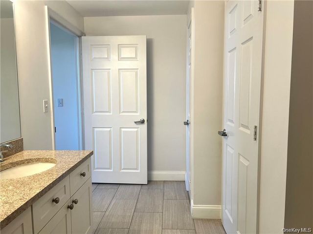 300 Mamaroneck Avenue 718, White Plains, NY 10605