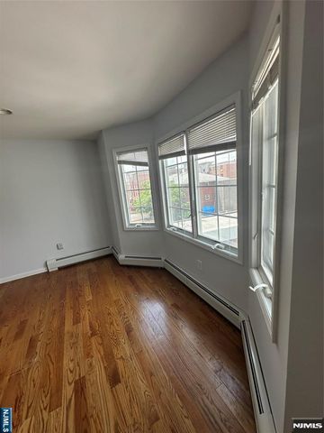 212 Cliff Street 2, Cliffside Park, NJ 07010