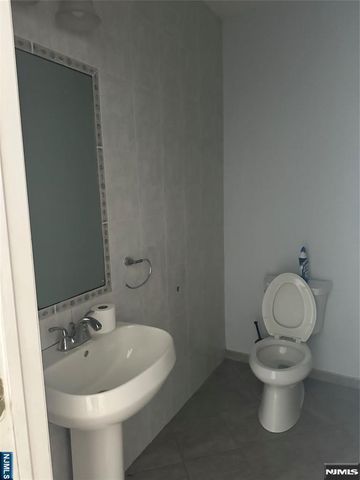 212 Cliff Street 2, Cliffside Park, NJ 07010