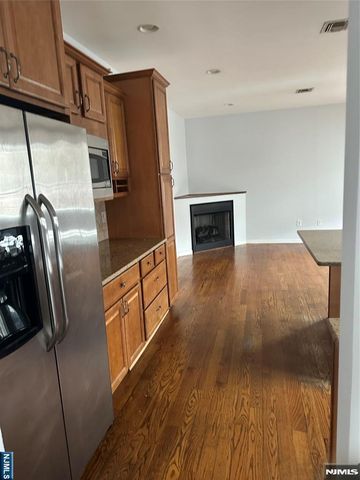 212 Cliff Street 2, Cliffside Park, NJ 07010
