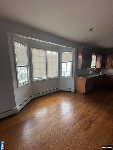 212 Cliff Street 2, Cliffside Park, NJ 07010