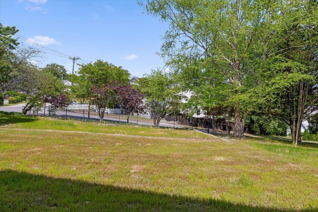 920 Forest Avenue, Chattanooga, TN 37405