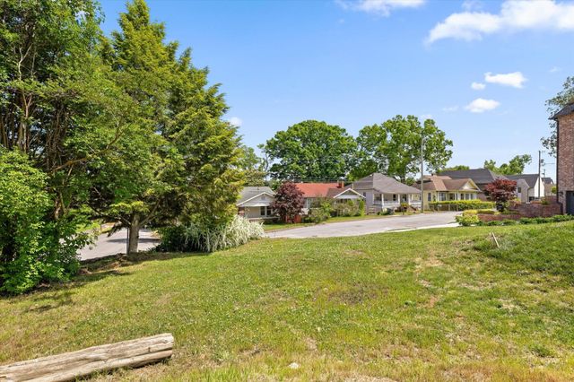 920 Forest Avenue, Chattanooga, TN 37405