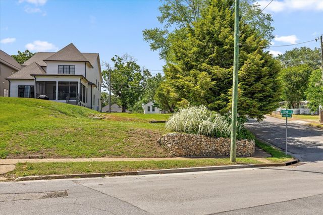 920 Forest Avenue, Chattanooga, TN 37405