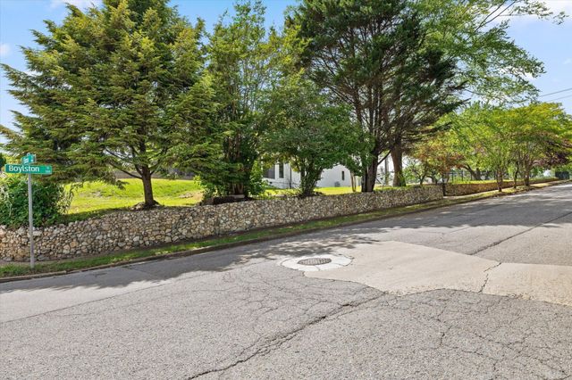 920 Forest Avenue, Chattanooga, TN 37405