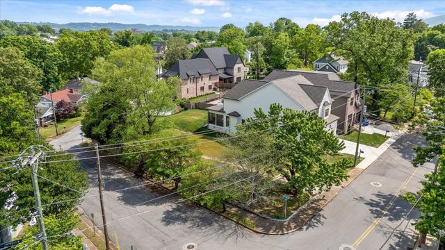 920 Forest Avenue, Chattanooga, TN 37405