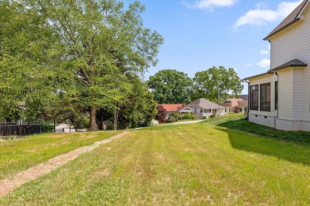 920 Forest Avenue, Chattanooga, TN 37405