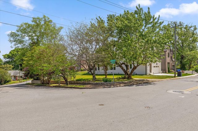 920 Forest Avenue, Chattanooga, TN 37405