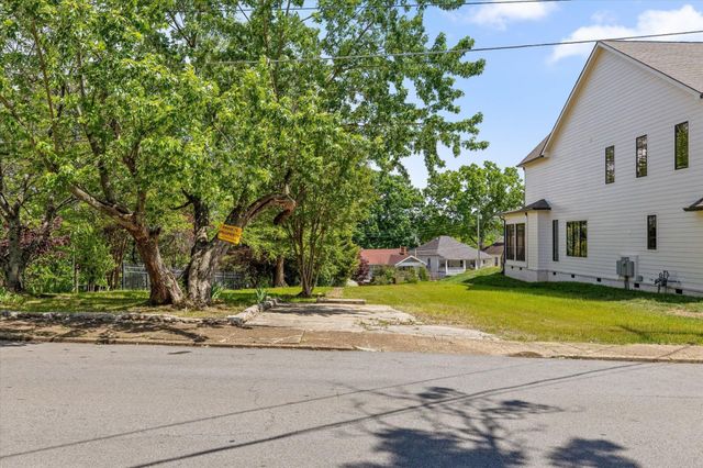 920 Forest Avenue, Chattanooga, TN 37405