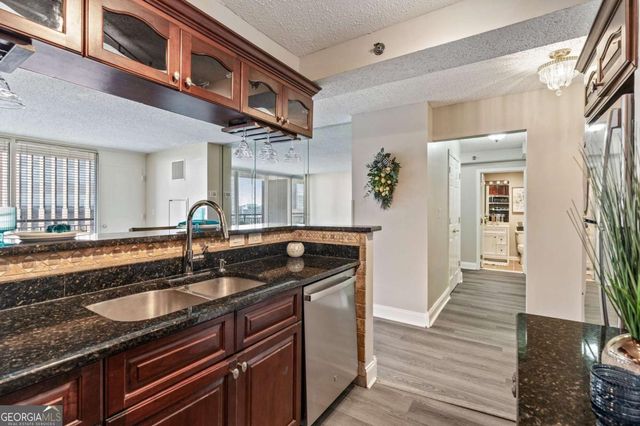 620 Peachtree Street NE 911, Atlanta, GA 30308