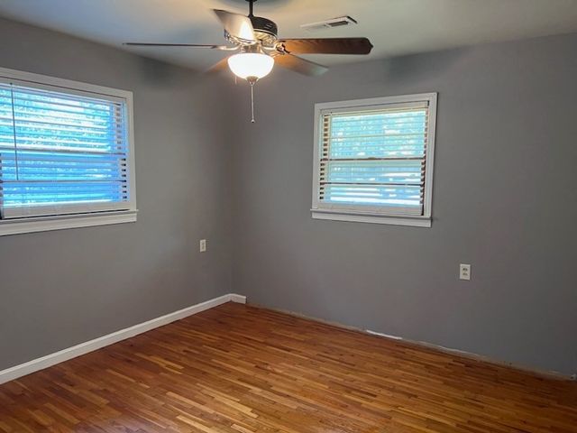 253 Woodland Acres Rd, Paris, TN 38242