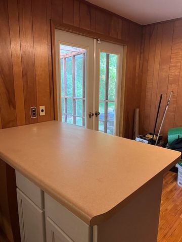 253 Woodland Acres Rd, Paris, TN 38242