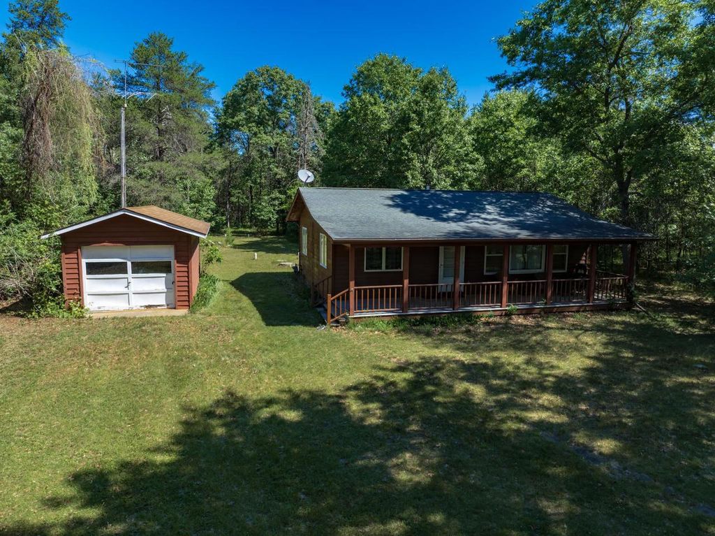 W4995 Norwood Drive, Necedah, WI 54646