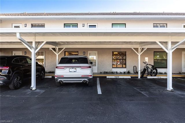 902 SW 48th TER # 103, Cape Coral, FL 33914