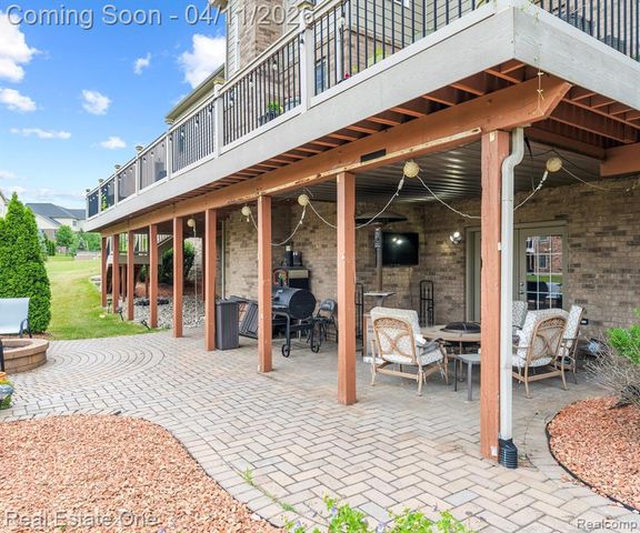 50437 Tamarack Trail, Northville, MI 48168