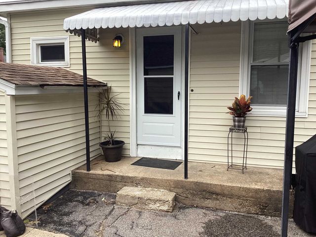 108 Arizona Street, Manchester, NH 03104