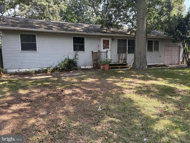318 LAUREL BLVD, Lanoka Harbor, NJ 08734
