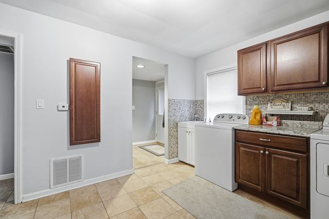 2623 West Street, River Grove, IL 60171