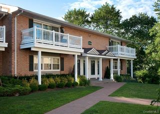 19 Claire Court 19, West Babylon, NY 11704