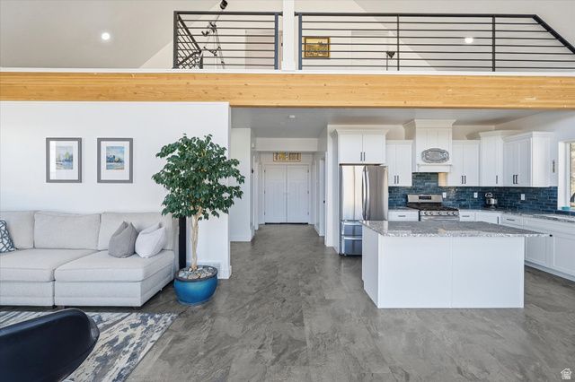 1610 N MACKINAW WAY, Garden City, UT 84028