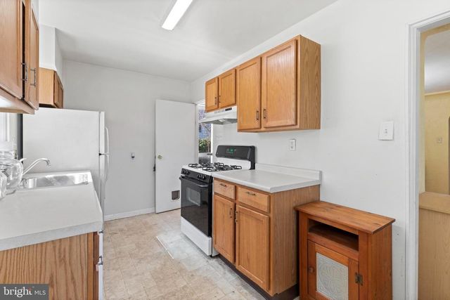 1001 PRIMOS AVE, Secane, PA 19018